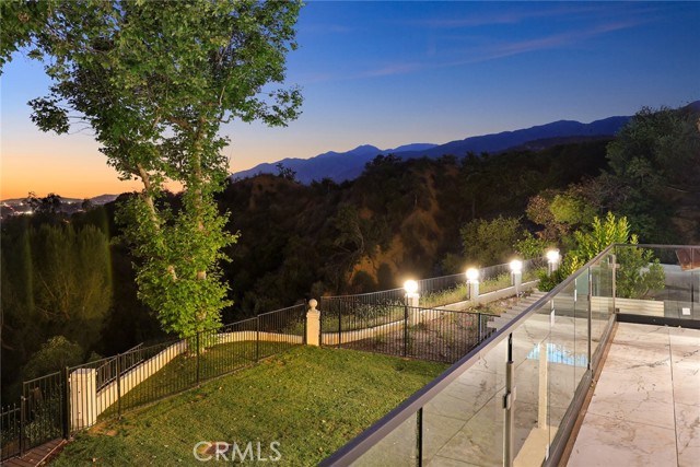255 El Cielo Lane, Bradbury CA: https://media.crmls.org/medias/ea6d03ae-43b1-4a7b-b134-2b6e5039d390.jpg