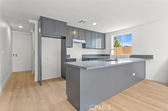 Detail Gallery Image 16 of 45 For 703 W 80th St, Los Angeles,  CA 90044 - 4 Beds | 4 Baths