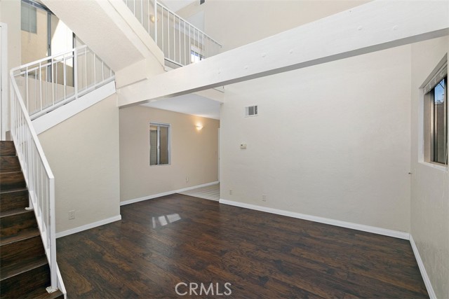 Bottom Floor-Dining Area