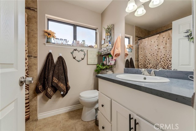 Detail Gallery Image 5 of 9 For 44804 Lorimer, Lancaster,  CA 93534 - 3 Beds | 2 Baths