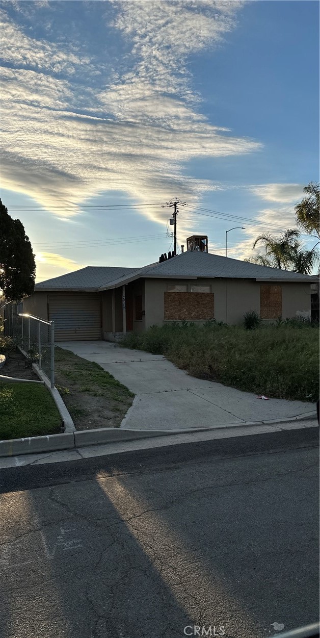 Detail Gallery Image 1 of 1 For 205 S Myrtle St, Bakersfield,  CA 93304 - 3 Beds | 1 Baths