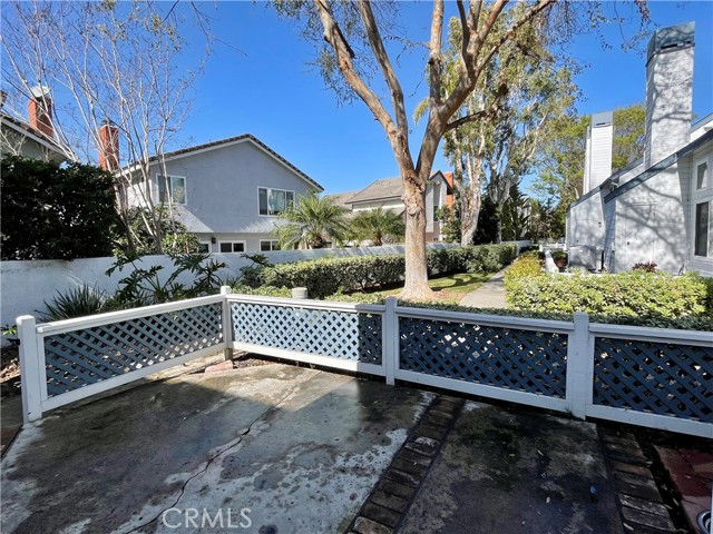 Detail Gallery Image 6 of 23 For 27 Briarglen #10, Irvine,  CA 92614 - 2 Beds | 2 Baths