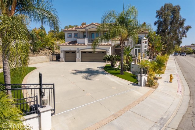18665 Seabiscuit Run, Yorba Linda CA: https://media.crmls.org/medias/ea6ea3bc-e3fd-42be-94d2-15b236231641.jpg