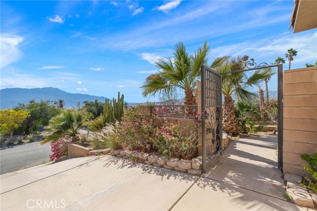 Detail Gallery Image 5 of 46 For 66758 Yucca Dr, Desert Hot Springs,  CA 92240 - 3 Beds | 2 Baths