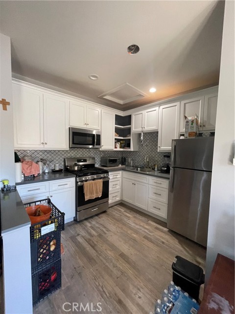 Detail Gallery Image 6 of 40 For 17183 Sunburst, –,  CA 91325 - 3 Beds | 4/1 Baths