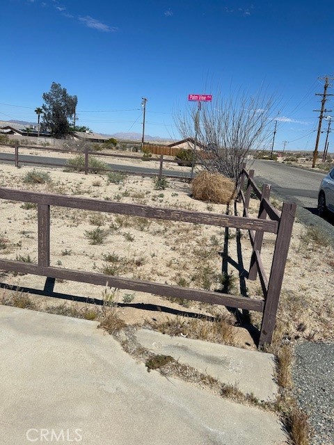 Detail Gallery Image 5 of 14 For 74036 Joshua Dr, Twentynine Palms,  CA 92277 - 2 Beds | 1 Baths