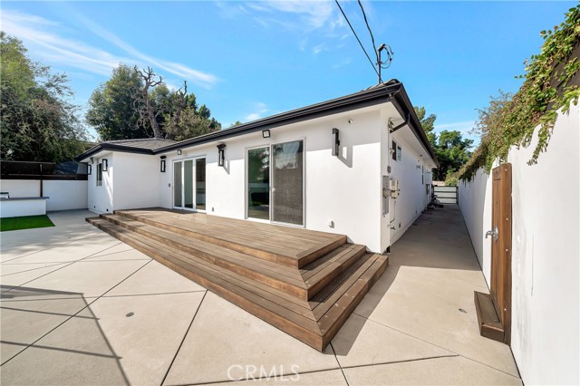 5622 Katherine, Sherman Oaks CA: https://media.crmls.org/medias/ea709900-38df-4781-9796-7058a6e0c4be.jpg