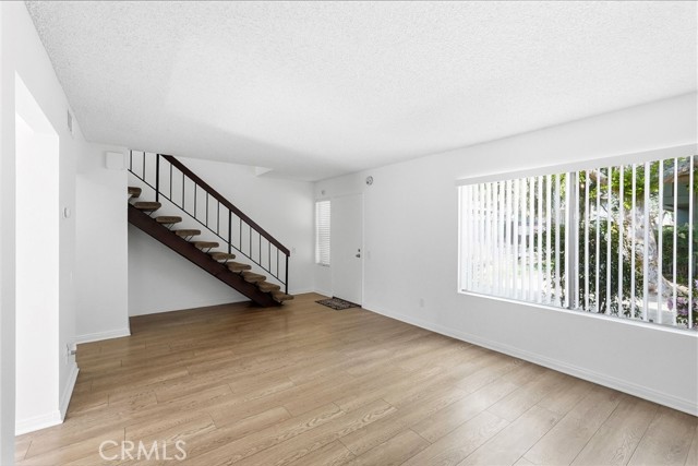 Detail Gallery Image 9 of 62 For 20120 Runnymede St #17,  Winnetka,  CA 91306 - 3 Beds | 2/1 Baths