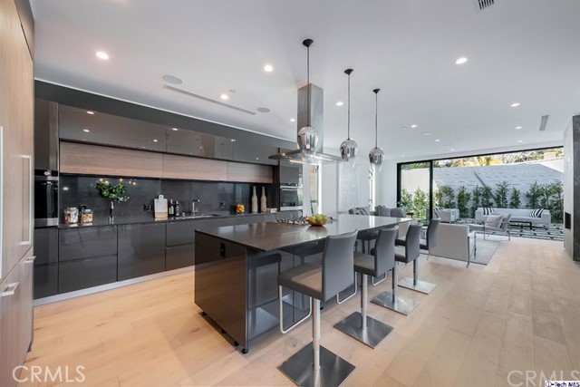 4 Bed Home for Sale in Studio City, California