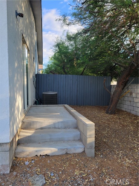 6446 Palm View Avenue, 29 Palms CA: https://media.crmls.org/medias/ea727214-2650-4da2-8808-943e547c227e.jpg
