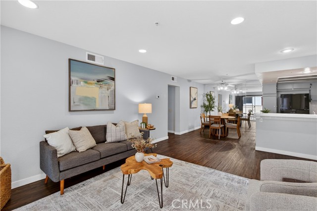 Image 4 of 28 For 123 Cross Creek