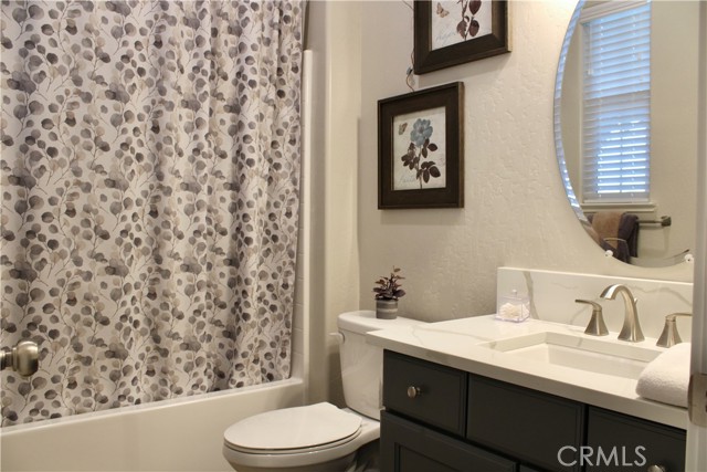 Image 22 of 44 For 2633 Silvervale Street