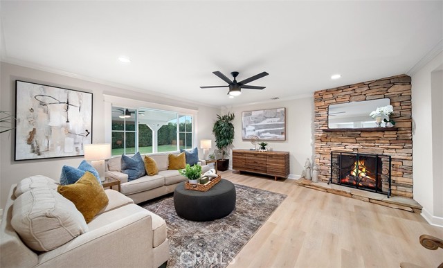 Detail Gallery Image 34 of 59 For 2039 S Eileen Dr, Anaheim,  CA 92802 - 4 Beds | 3 Baths