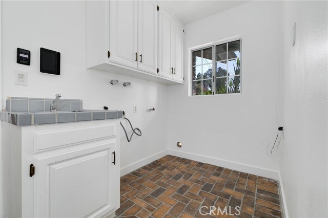 37 Sierra Madre Boulevard, Arcadia CA: https://media.crmls.org/medias/ea73bcd3-ab30-49ac-aef5-f23893b4d975.jpg