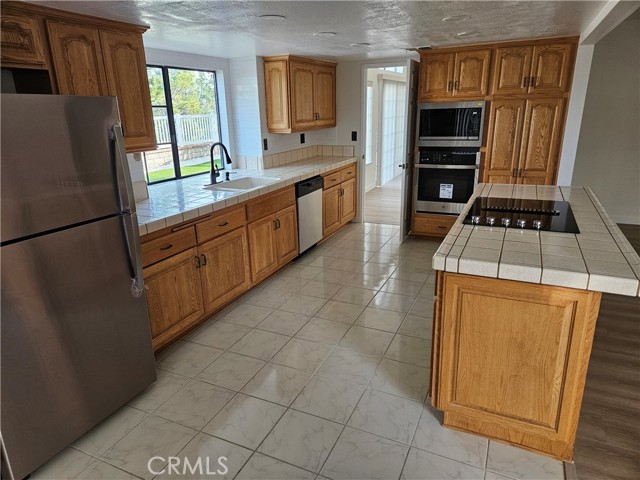 Detail Gallery Image 9 of 33 For 24825 Laurelcrest, Stevenson Ranch,  CA 91381 - 4 Beds | 3 Baths