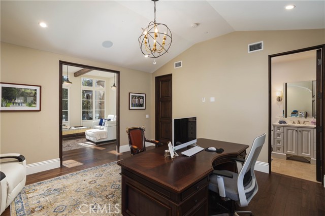 Detail Gallery Image 18 of 34 For 25 Blue Grass, Irvine,  CA 92603 - 6 Beds | 6/3 Baths