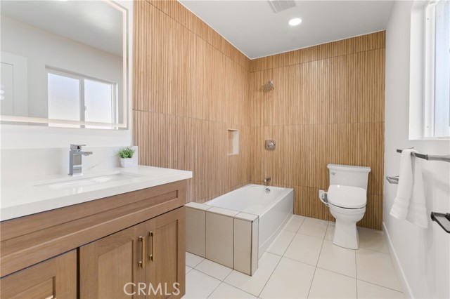 Detail Gallery Image 16 of 43 For 22703 Elm, Torrance,  CA 90505 - 4 Beds | 2 Baths