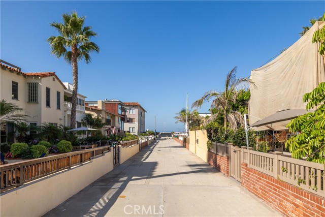 Detail Gallery Image 6 of 31 For 63 9th St, Hermosa Beach,  CA 90254 - 2 Beds | 1 Baths