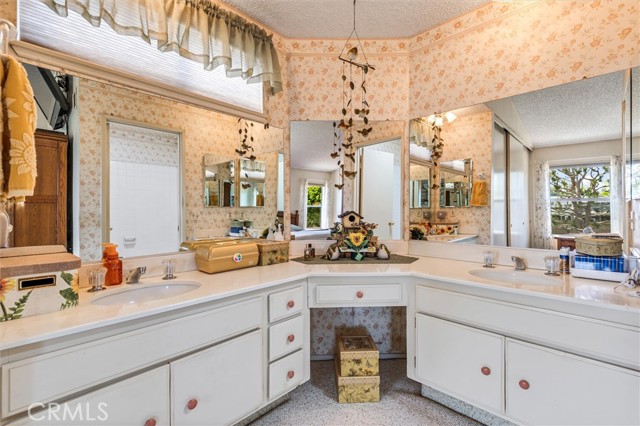 Detail Gallery Image 24 of 39 For 4466 Rainbow Ln, Yorba Linda,  CA 92886 - 4 Beds | 2/1 Baths
