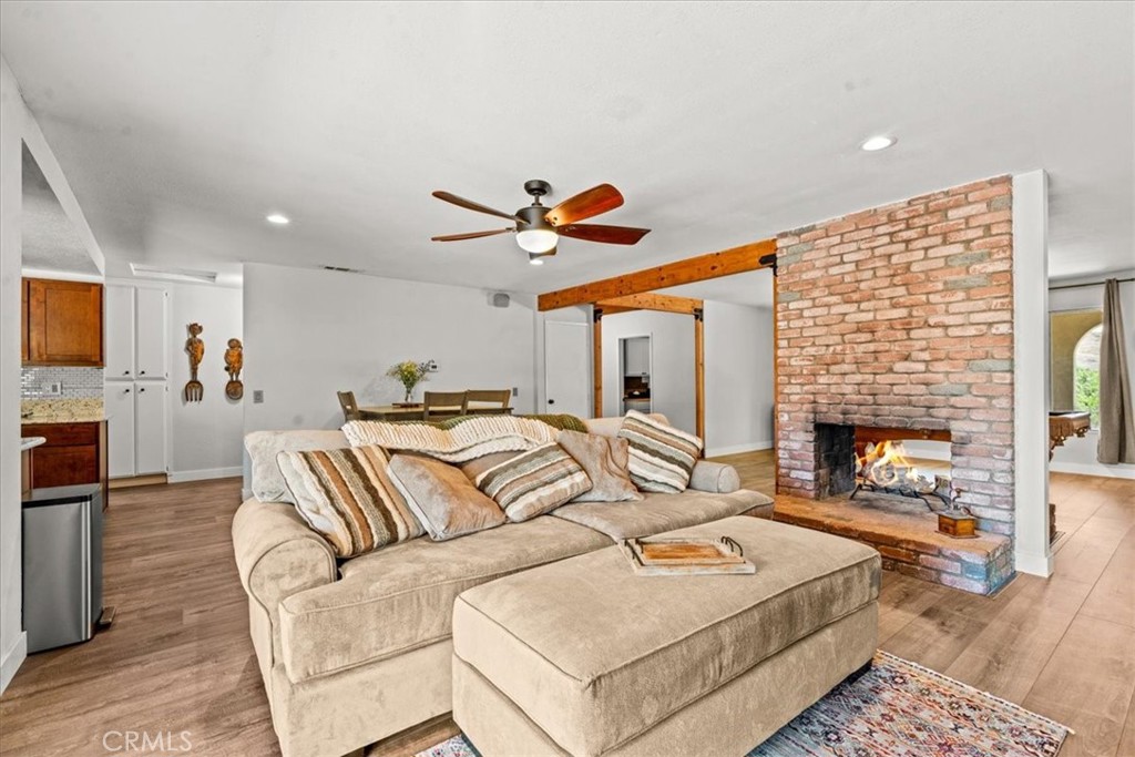 MLS #OC25158307 img 7