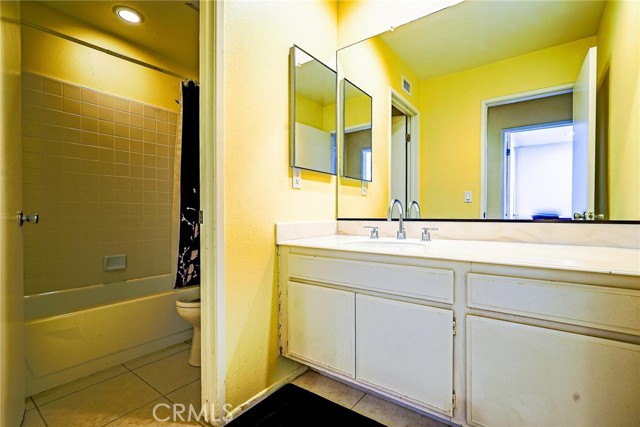 Detail Gallery Image 35 of 73 For 24163 Mentry Dr, Newhall,  CA 91321 - 6 Beds | 3/1 Baths