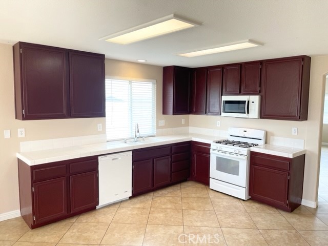 Detail Gallery Image 17 of 63 For 5220 Holstein Way, Jurupa Valley,  CA 92509 - 3 Beds | 2 Baths