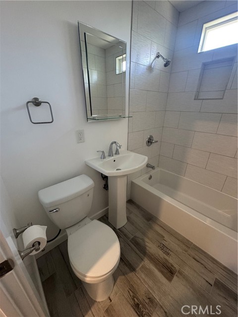 Detail Gallery Image 7 of 11 For 323 E Olive Ave #B,  Monrovia,  CA 91016 - 2 Beds | 2 Baths