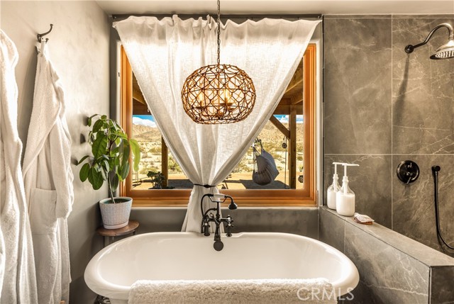 Detail Gallery Image 31 of 74 For 5517 Bartlett Mountain Rd, Joshua Tree,  CA 92252 - 2 Beds | 2 Baths