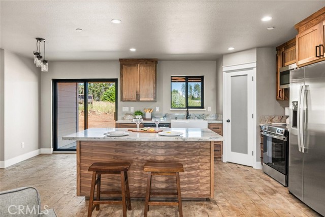 Detail Gallery Image 8 of 40 For 5676 Paradise Ave, Paradise,  CA 95969 - 3 Beds | 2 Baths