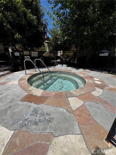 Detail Gallery Image 22 of 31 For 5760 Owensmouth Ave #28,  Woodland Hills,  CA 91367 - 2 Beds | 1/1 Baths