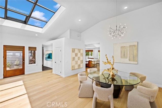 2335 Hillview Drive, Laguna Beach CA: https://media.crmls.org/medias/ea774868-a034-43ef-9bd4-c8552c3c6d1a.jpg