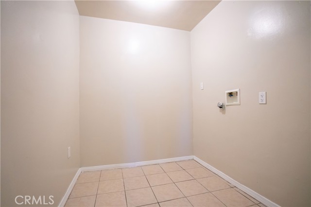 Detail Gallery Image 18 of 32 For 8855 Tyrone, Panorama City,  CA 91402 - 3 Beds | 2 Baths