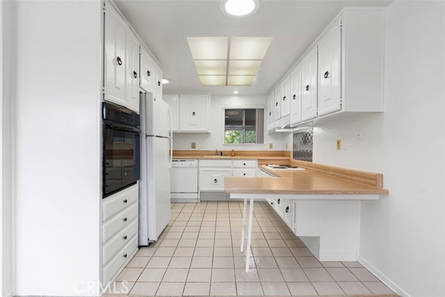 Detail Gallery Image 18 of 47 For 656 Avenida Sevilla #O,  Laguna Woods,  CA 92637 - 2 Beds | 2 Baths