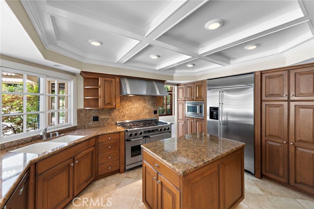 26021 Flintlock Ln, Laguna Hills CA: https://media.crmls.org/medias/ea7892ed-f454-47c1-8742-607be9128f35.jpg