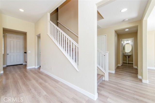 Detail Gallery Image 15 of 31 For 34137 Camelina, Lake Elsinore,  CA 92532 - 4 Beds | 2/1 Baths