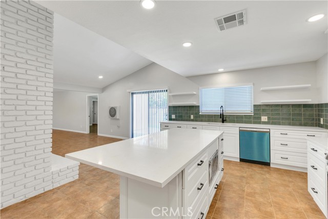 43719 21st W Street, Lancaster CA: https://media.crmls.org/medias/ea78e747-7180-4e54-954c-e92d8e0894df.jpg