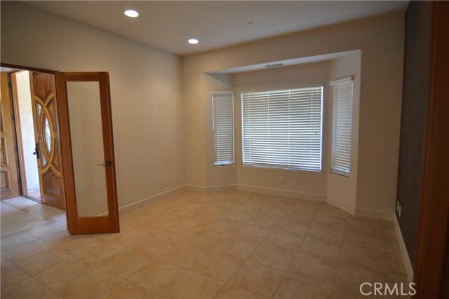 Detail Gallery Image 18 of 44 For 1320 Sleeping Indian Rd, Oceanside,  CA 92057 - 4 Beds | 3/1 Baths