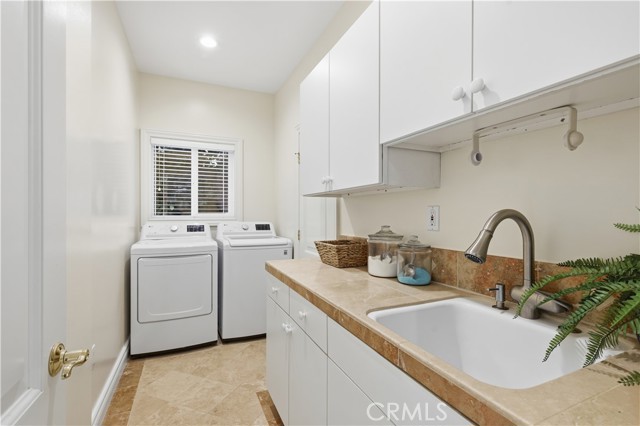 Detail Gallery Image 40 of 52 For 120 via Alameda, Redondo Beach,  CA 90277 - 5 Beds | 4 Baths