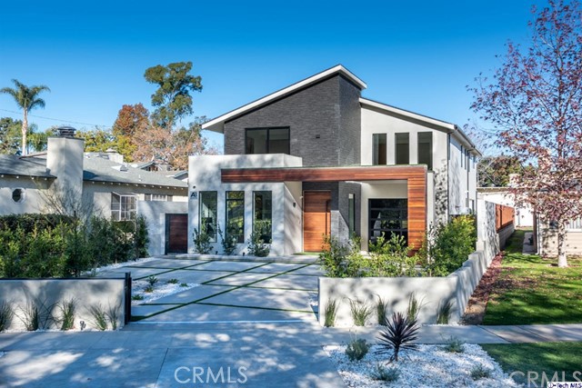 4 Bed Home for Sale in Studio City, California