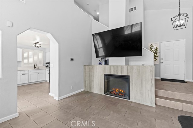 Detail Gallery Image 12 of 59 For 823 Pathfinder Way, Corona,  CA 92878 - 3 Beds | 2/1 Baths