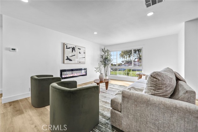 Detail Gallery Image 6 of 21 For 1320 1320 Hastings Ranch Dr, Pasadena,  CA 91107 - 3 Beds | 2 Baths