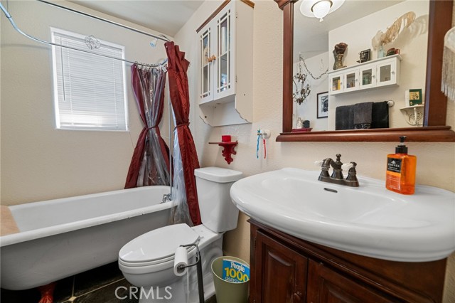 Detail Gallery Image 12 of 18 For 817 Kern Ave, Sugarloaf,  CA 92386 - 2 Beds | 1/1 Baths