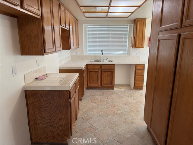 Detail Gallery Image 9 of 18 For 5126 Karling Pl, Palmdale,  CA 93552 - 4 Beds | 2/1 Baths