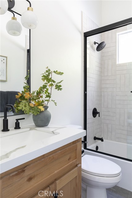 Detail Gallery Image 11 of 31 For 388 Primrose Cir, Lake Arrowhead,  CA 92352 - 6 Beds | 5 Baths