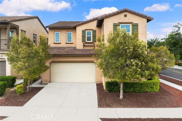 7733 Lupin Street, Chino CA: https://media.crmls.org/medias/ea7cefc7-b892-4a96-89f9-cc44f04248de.jpg