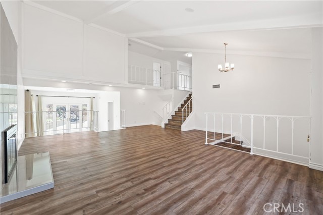 Detail Gallery Image 5 of 27 For 19382 Weymouth Ln, Huntington Beach,  CA 92646 - 4 Beds | 3 Baths