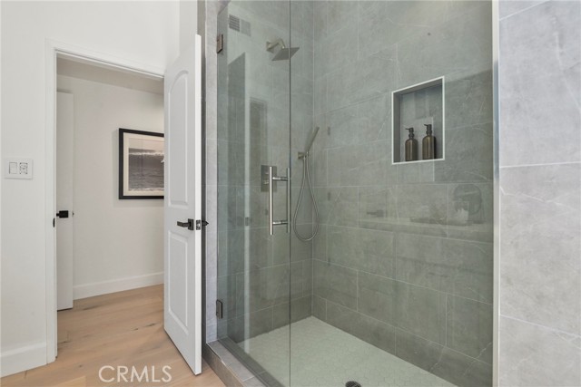 4406 Medley Place, Encino CA: https://media.crmls.org/medias/ea7d6ce0-caf6-4e74-9efd-dc8ef44fc24f.jpg