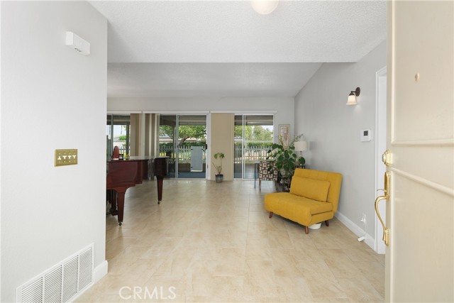 26168 Birkdale Road, Menifee CA: https://media.crmls.org/medias/ea7daa3b-4bcb-43ca-95f4-fd2489e5b58a.jpg