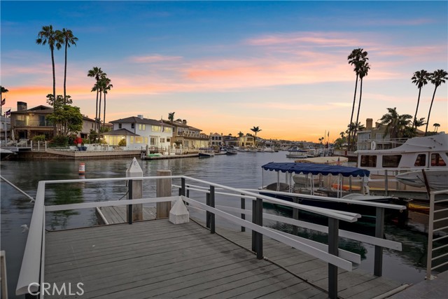 Detail Gallery Image 15 of 19 For 4210 River Ave, Newport Beach,  CA 92663 - 2 Beds | 3 Baths