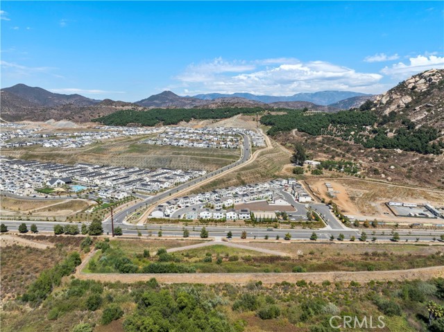 35060 Hacienda, Fallbrook CA: https://media.crmls.org/medias/ea7f00e6-11dc-4a84-b973-34a18daf6986.jpg